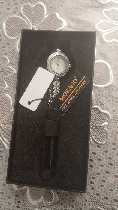Продам женские часы