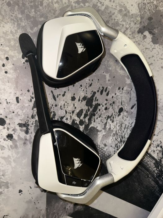 Безжични слушалки Corsair VOID RGB ELITE Wireless Premium Geming