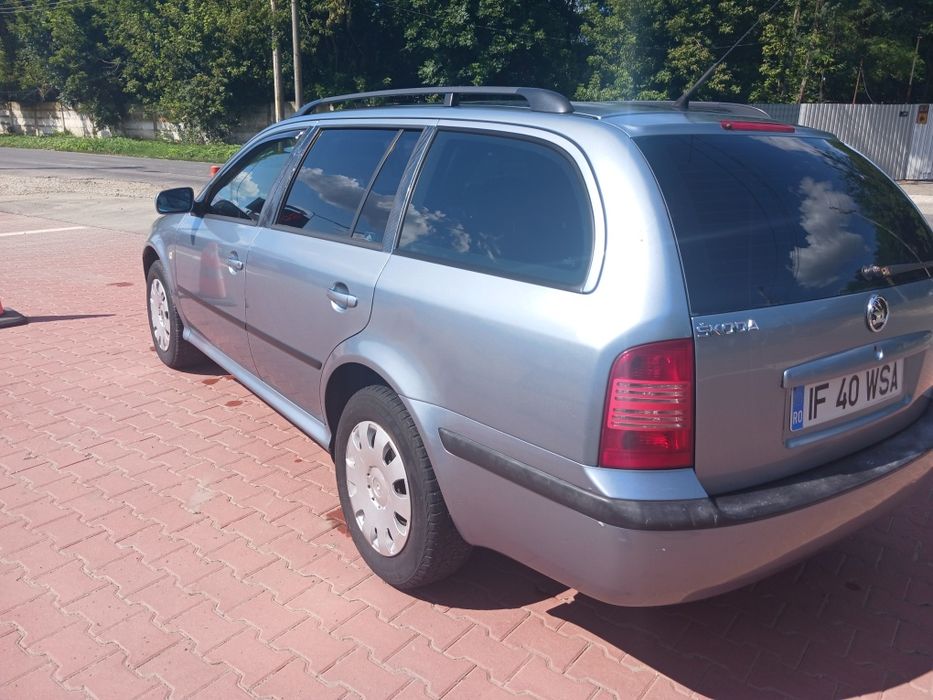 Vând Skoda Octavia 1.6