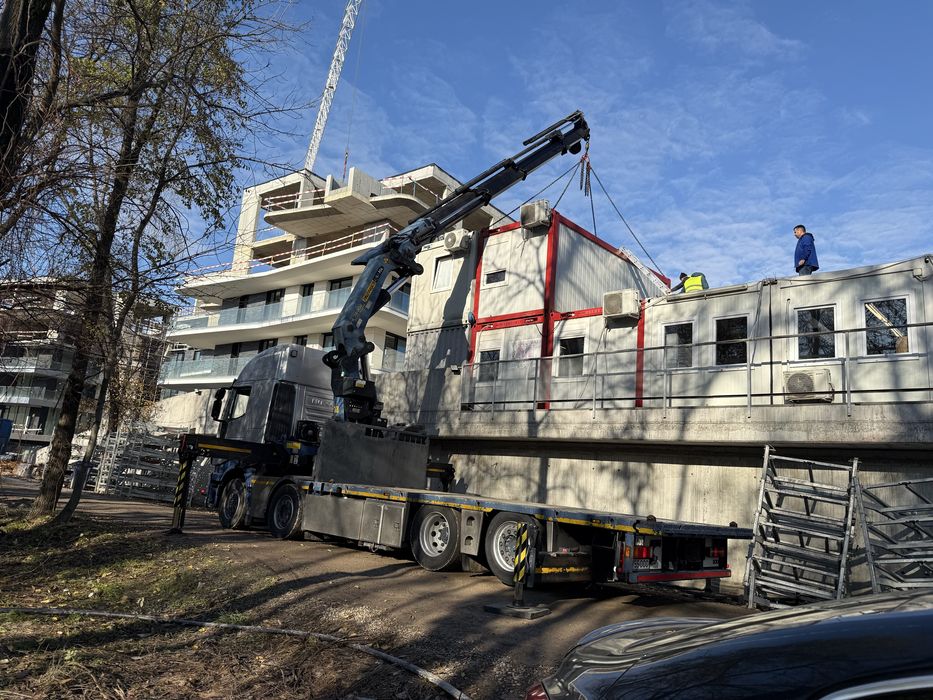 Transport container cu macara