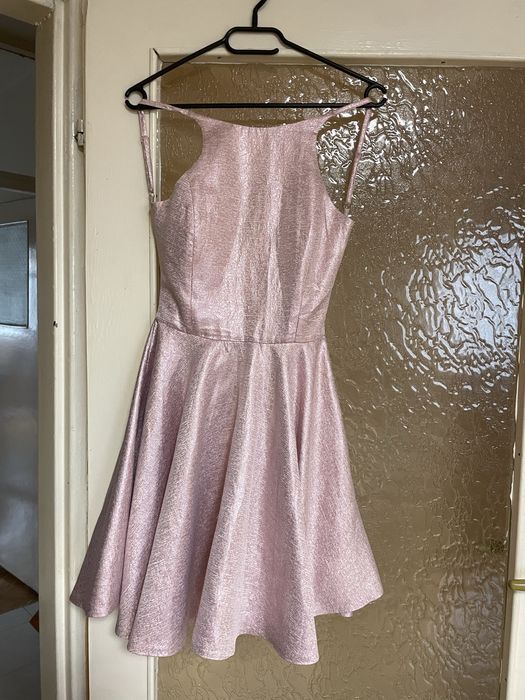 Красиви рокли за бал, парти и специални поводи – като нови!“