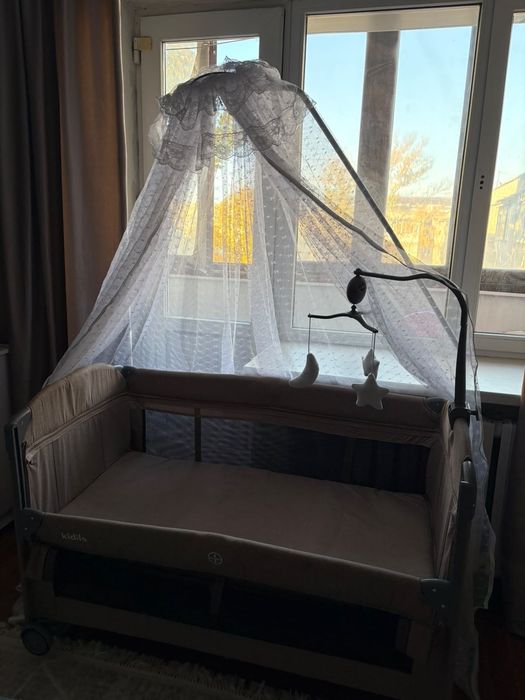 Продаётся детская кроватка