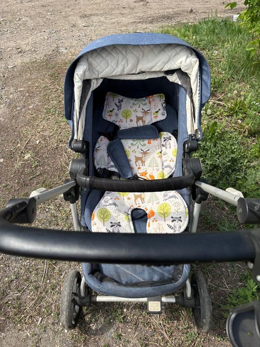 Детская коляска. С рождения .
