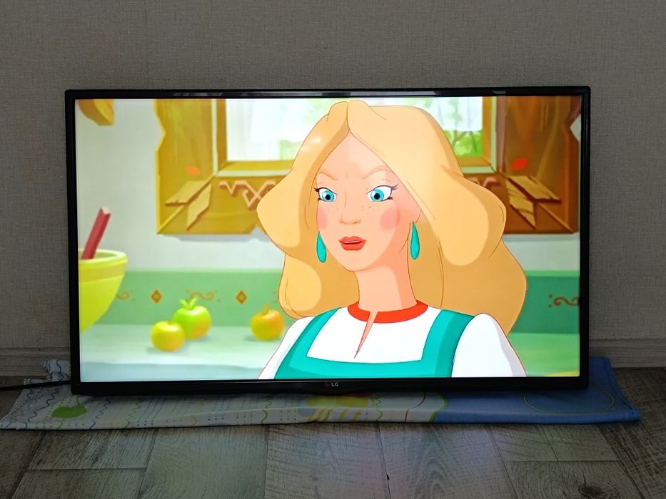 Телевизор смарт, LG 107 см. Smart TV