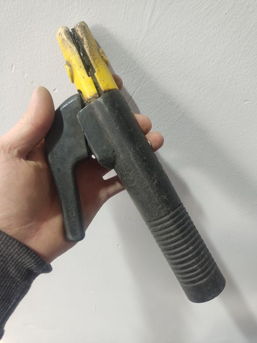 Держатель для электрода