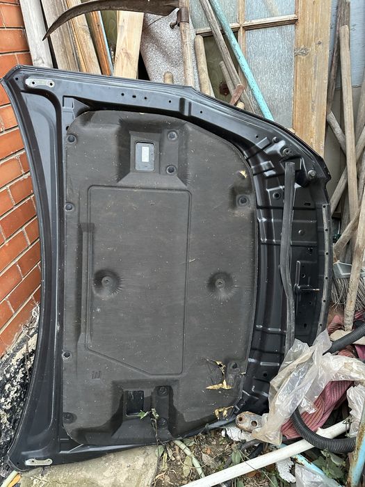 Продам капот субару аутбек