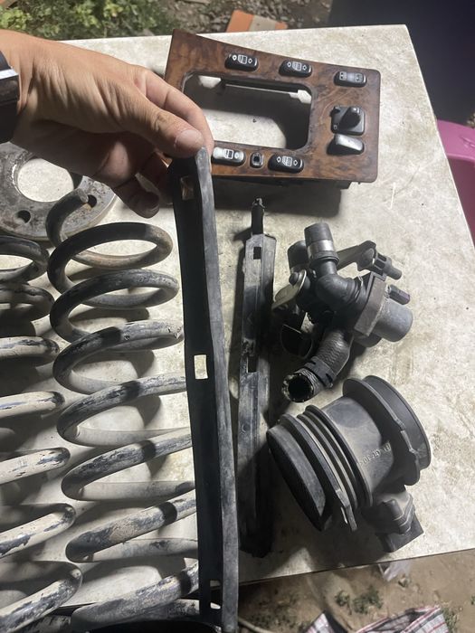 Мерс 210 лупарик разбор