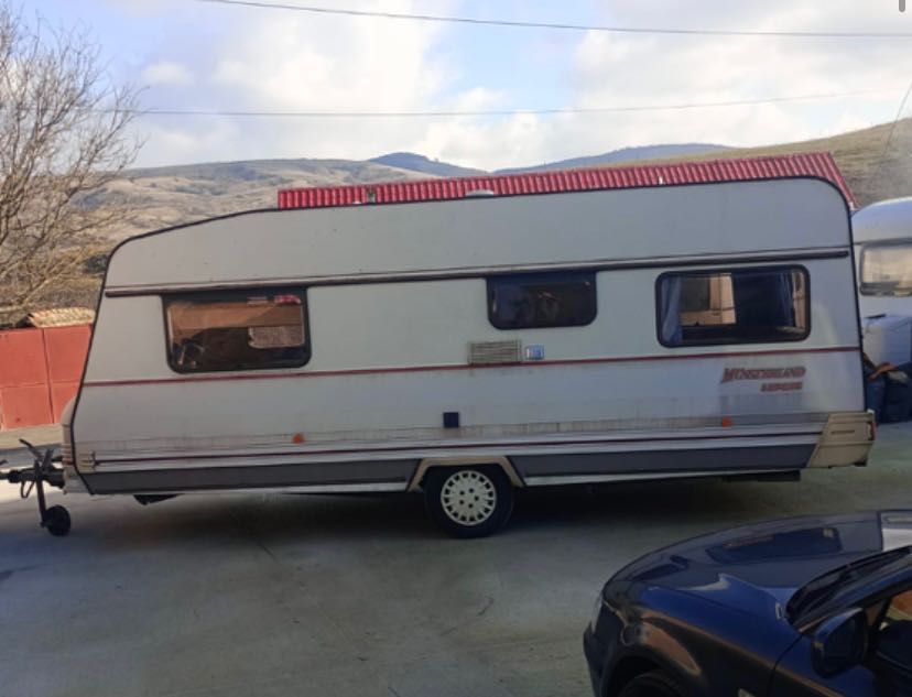 Vând rulotă munsterland