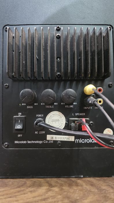 Акустическая система, Колонки Microlab Solo.