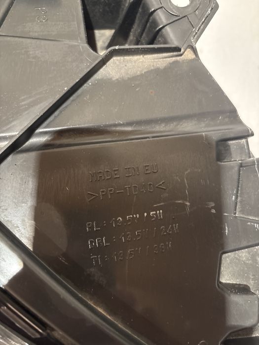 Ляв фар Vovlo V90 15г-23г