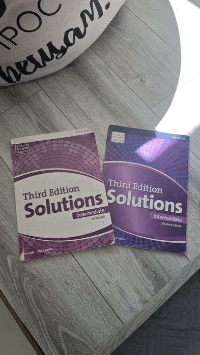 Учебник Solutions 3 издание