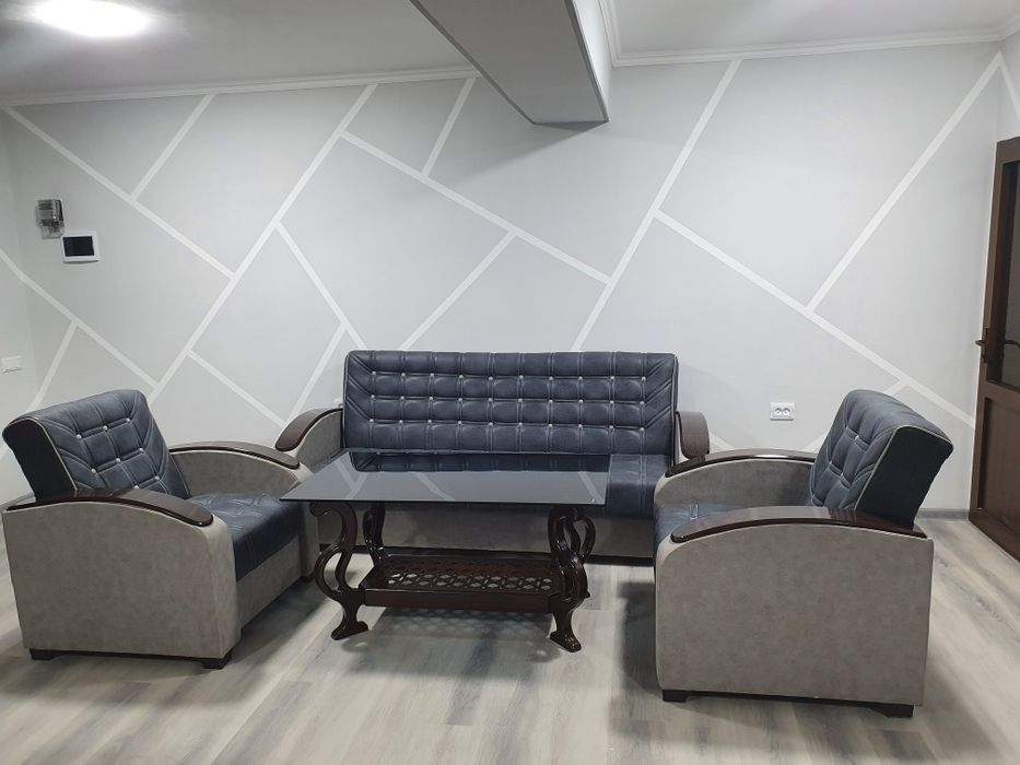 Kichik ofis barcha jixozlar bilan