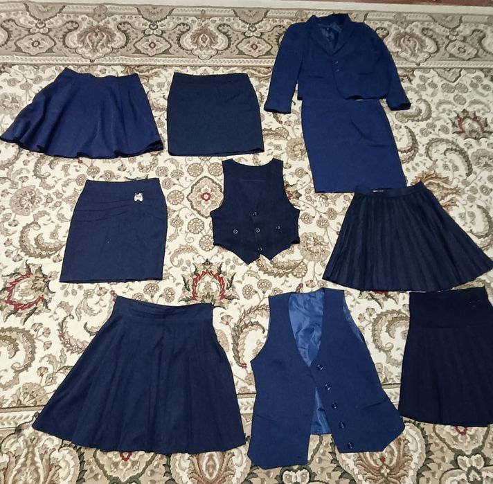 Школьная форма продаётся