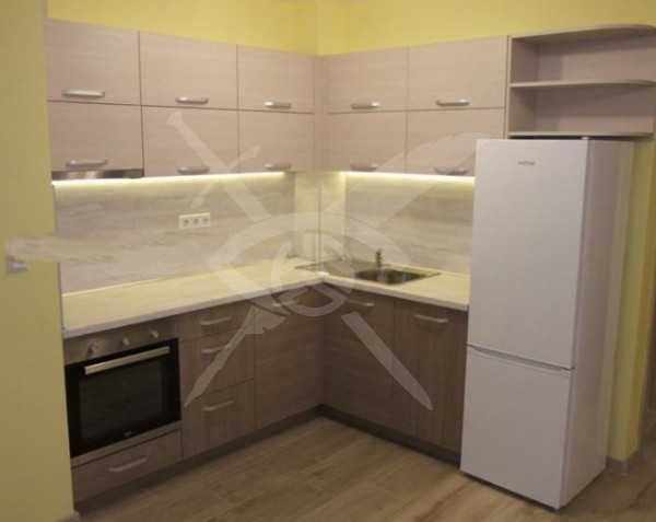 Дава се под наем Двустаен апартамент в Пловдив, Младежки Хълм - 69 кв.м за 458.49 € - Снимка #2