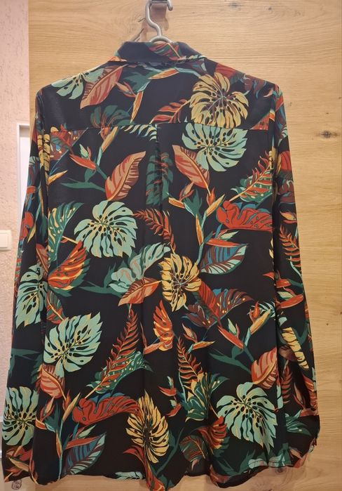 Дамска риза многоцветна.