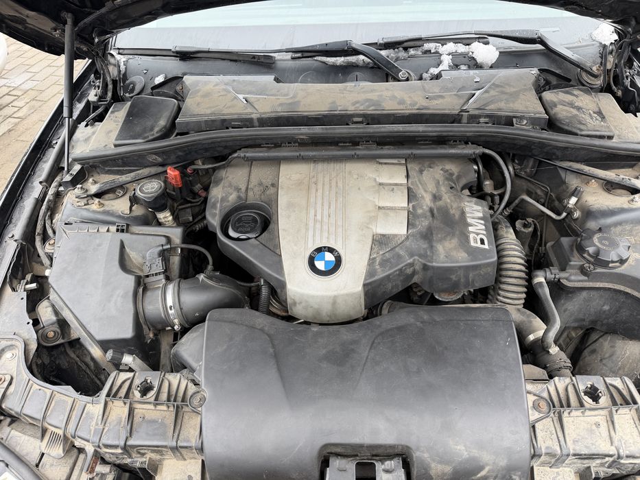 Bmw 118 d 2009 xenon bate motorul