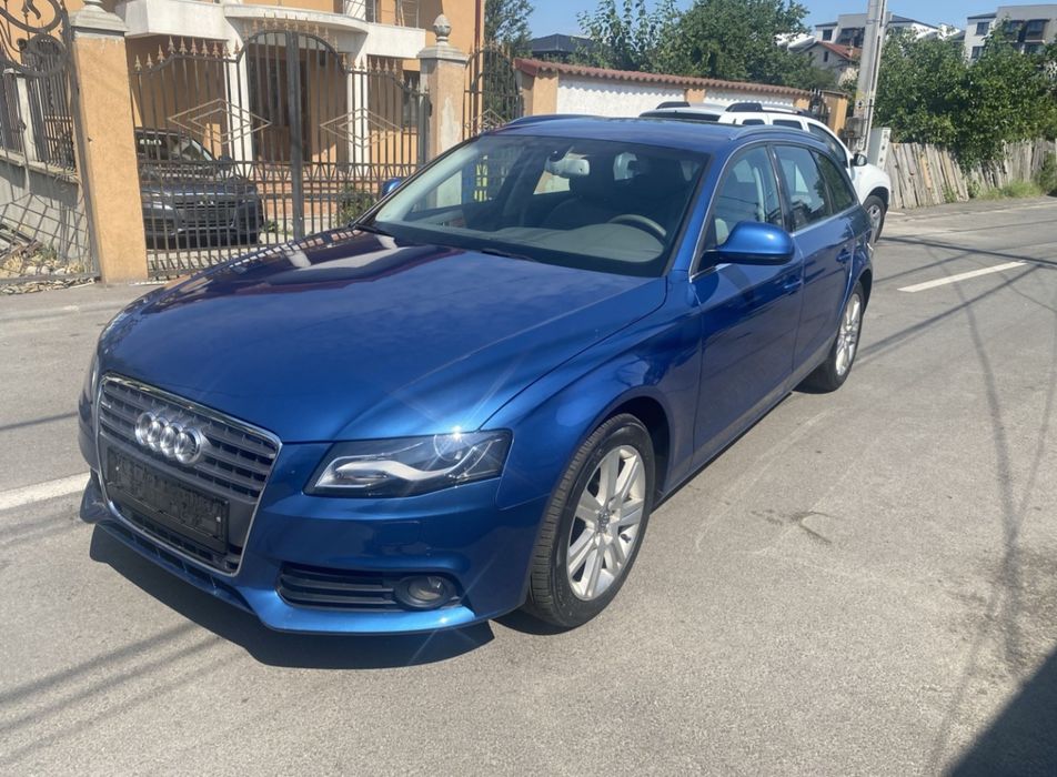 Vând Audi a 4 b 8