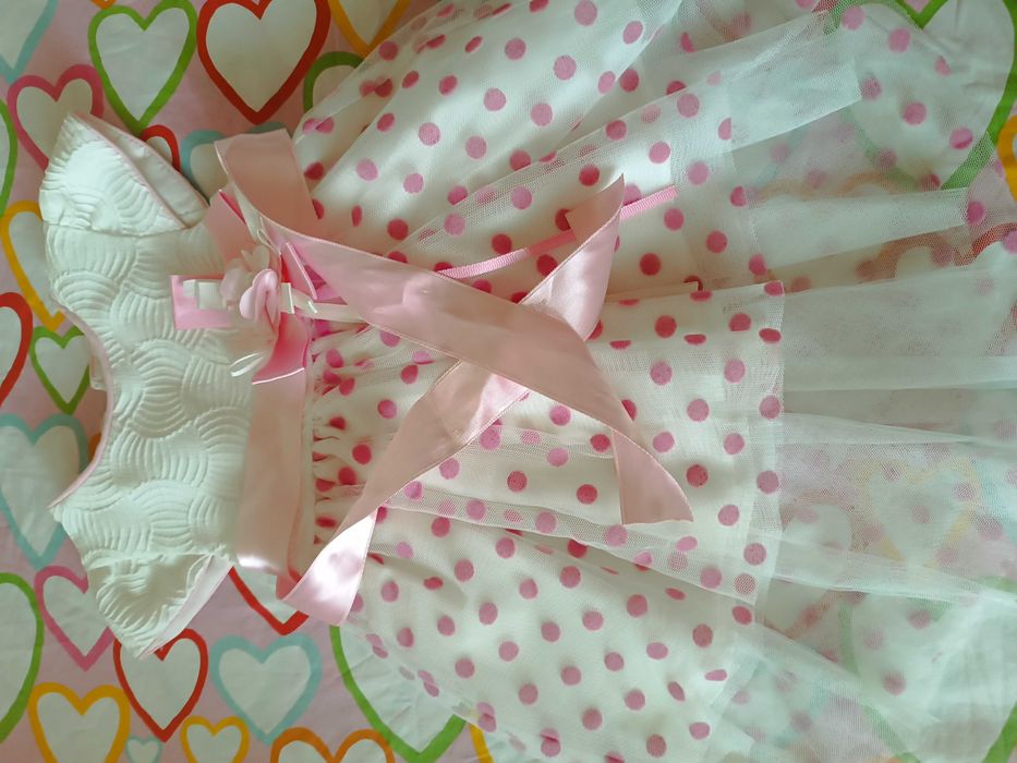 Роклички за малки принцеси