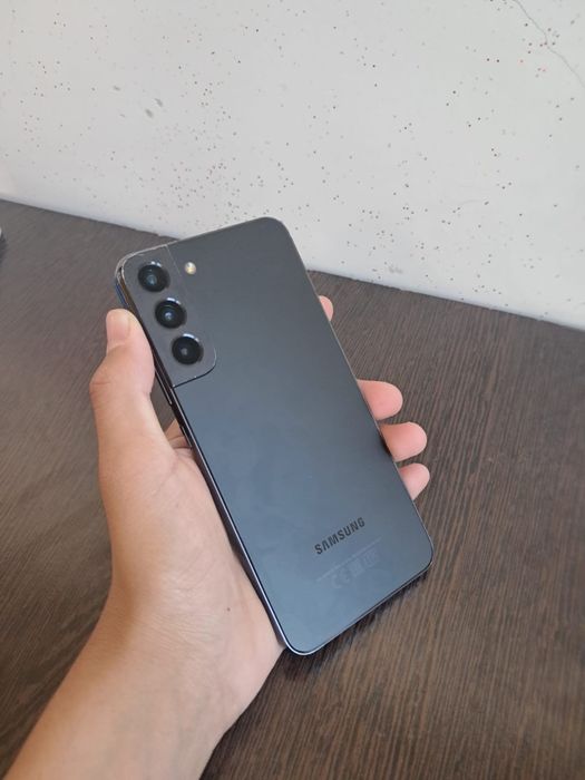 Samsung s22+ 128/8