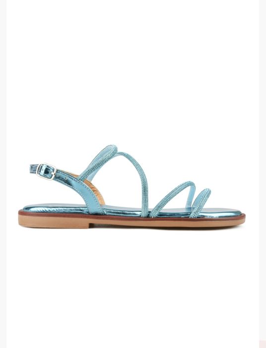 Чисто нови сандали с камъни