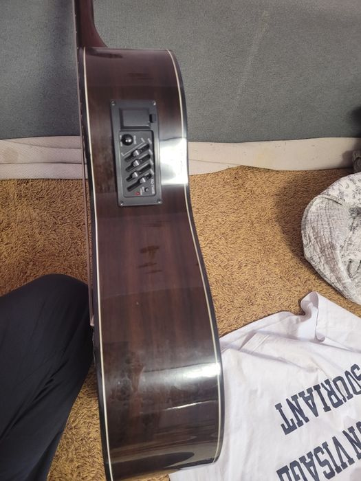 Классическая гитара kremona