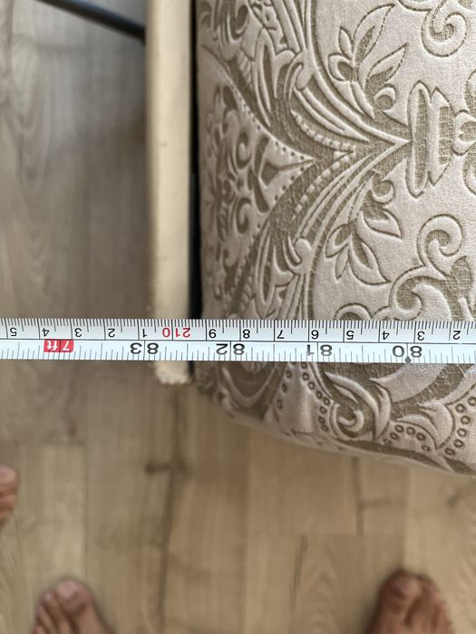 Диван коричневый