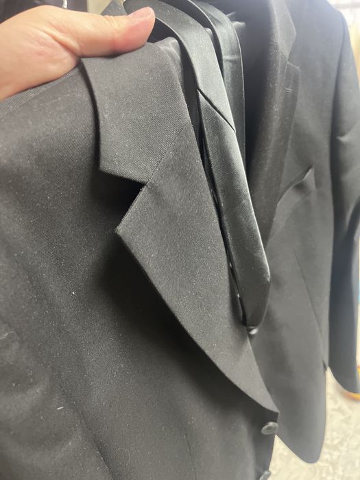 Продам костюм с галстуком