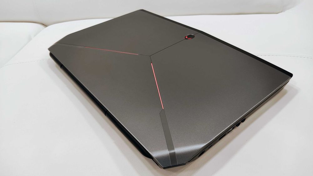Laptop gaming ALIENWARE ,intel core i7 , doua placi video, 18,4 inch