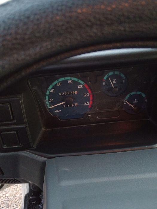 Damas yangi  tez sotamiz kami bor pul kerak