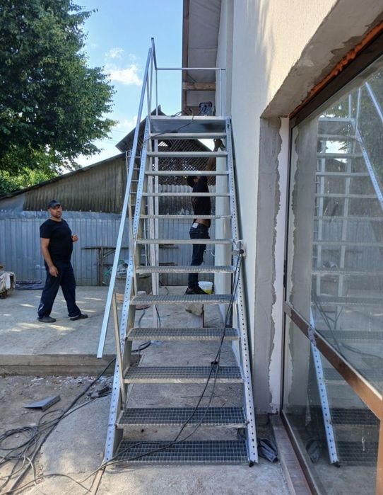 Scări zincate metalice la comandă