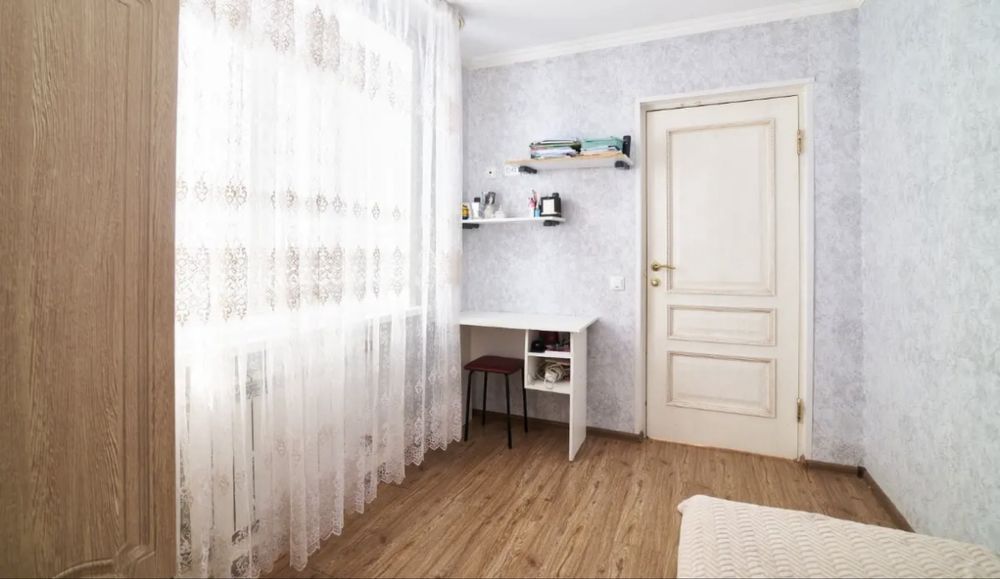 Продам трехкомнатную квартиру