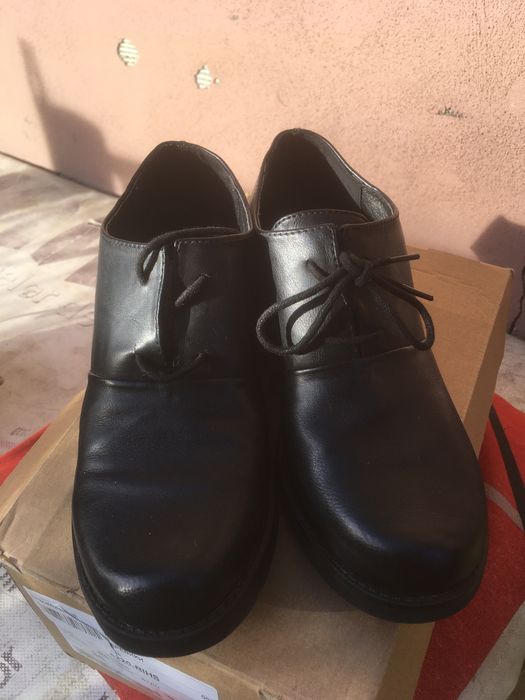 Pantofi de piele naturală