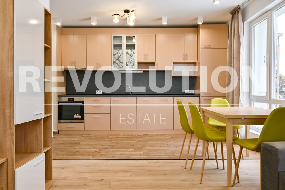 Дава се под наем Тристаен апартамент в София, Дружба 2 - 100 кв.м за 700 € - Снимка #2