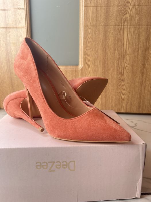 Обувки на висок ток Deezee