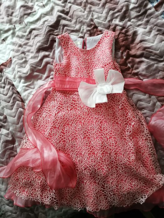 Продам платье на девочку