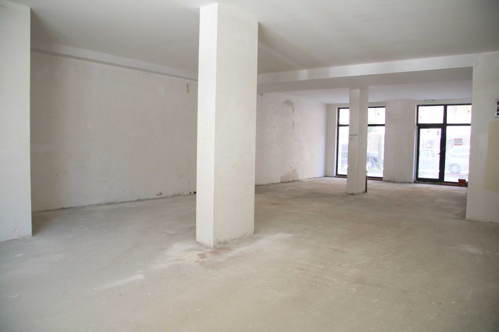 Дава се под наем Магазин в Пловдив, Христо Смирненски - 115 кв.м за 1146.99 € - Снимка #2