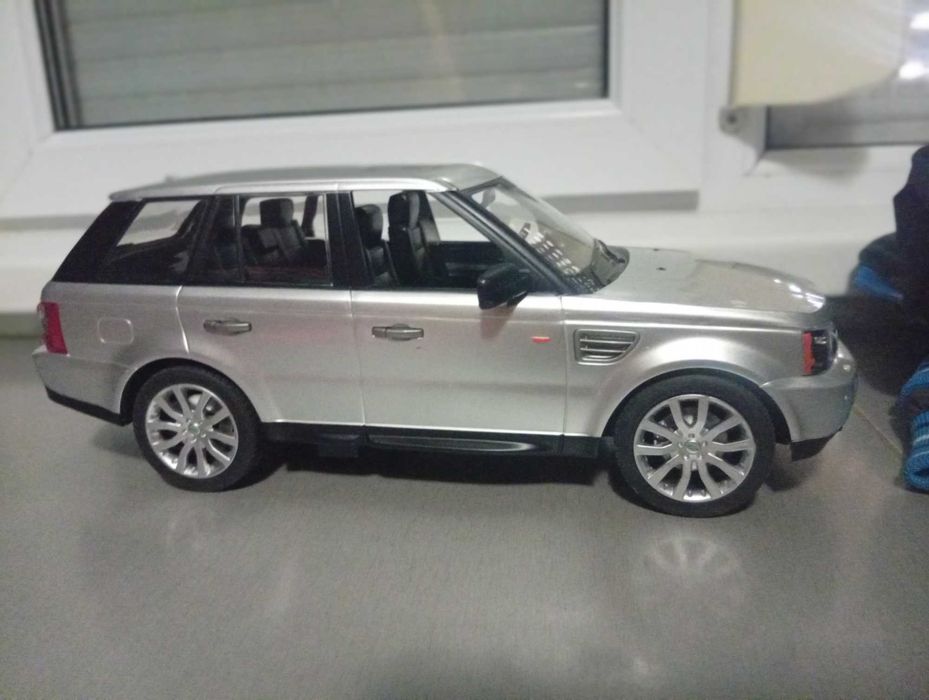 Vând mașina Land Rover