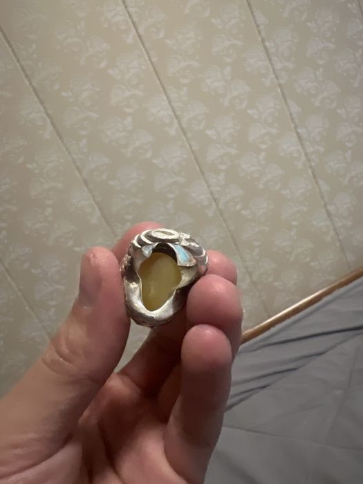 Aqiq toshlig Uzuk sotiladi