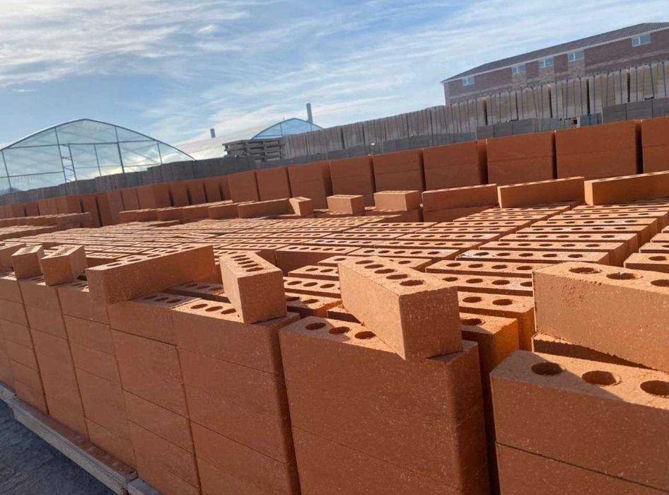 Гиперпрессованный кирпич в наличии