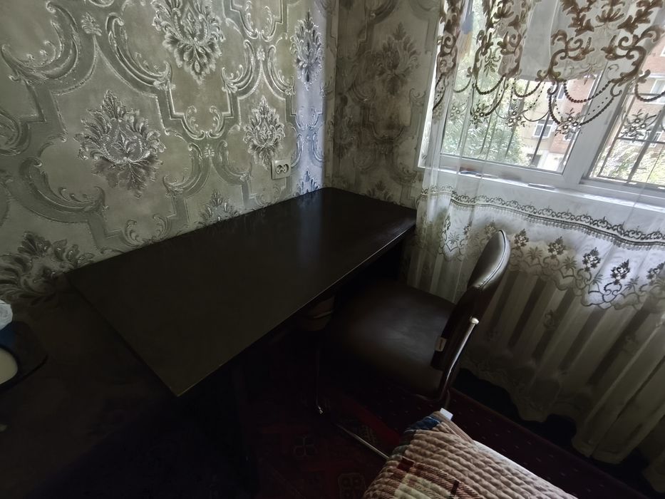 Стол и стул офисный