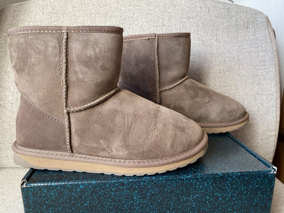 Велурени боти с вълна Emu