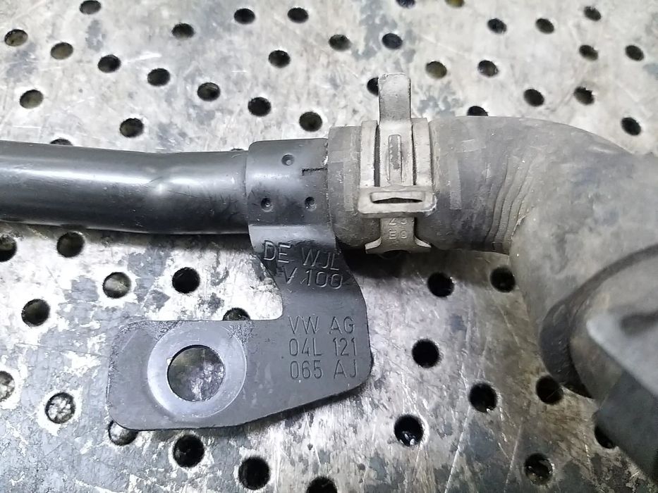 Conducta furtun apa 2.0 tdi vw golf 7 04l121065aj