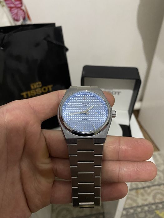 Продам Часы новые