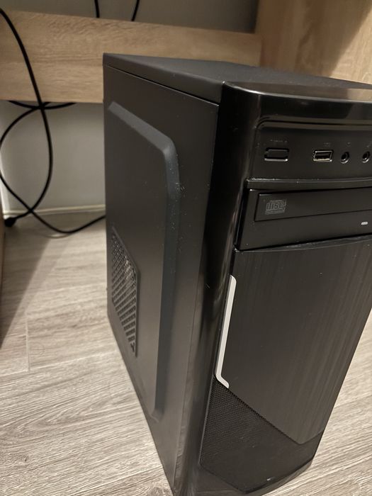 Pc gaming cu Monitor
