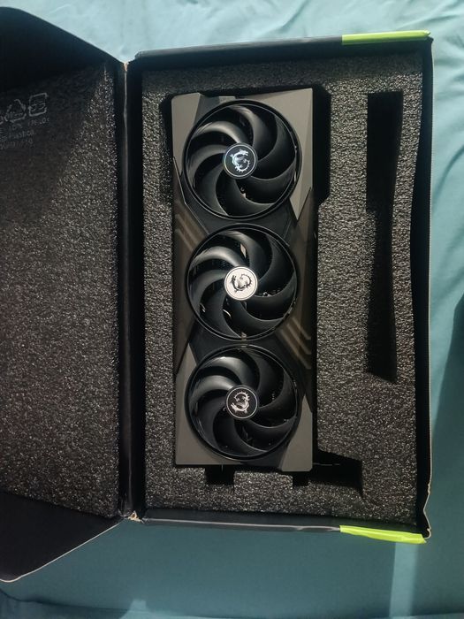 Продам RTX 5090 MSI
