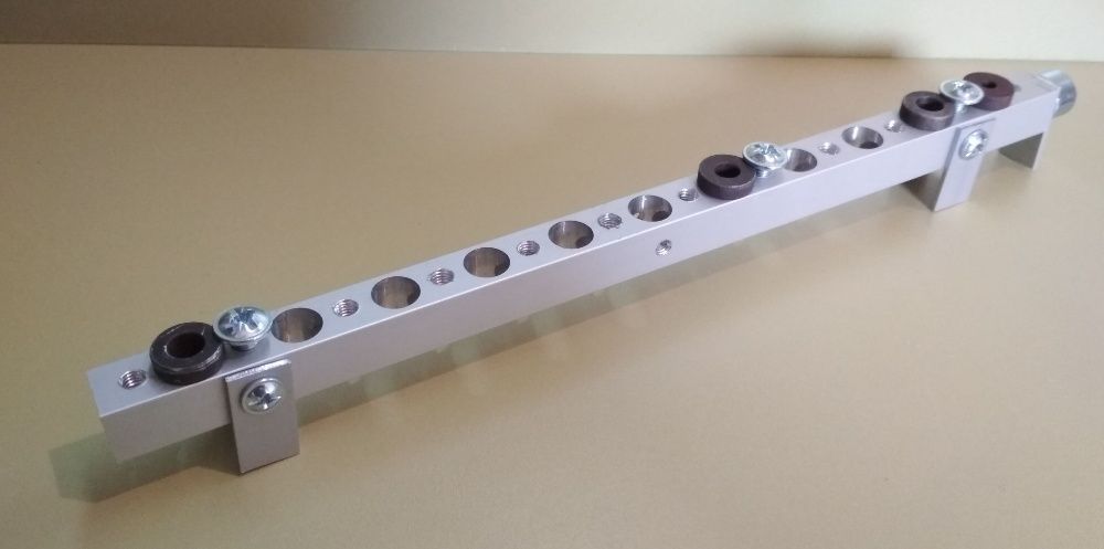 Sablon mobila liniar aluminiu L=300mm bucse calite 2x 4.5 , 7, 8 mm