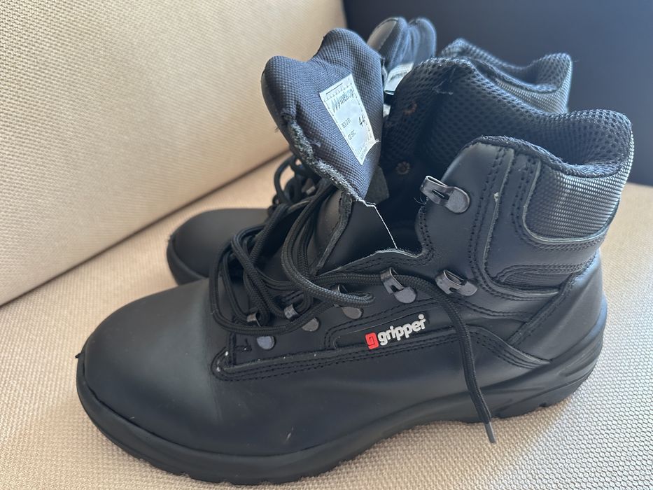 Продается мужская обувь