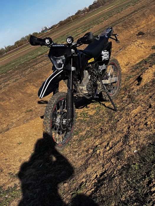 Продам эндуро 300 на 175fmm