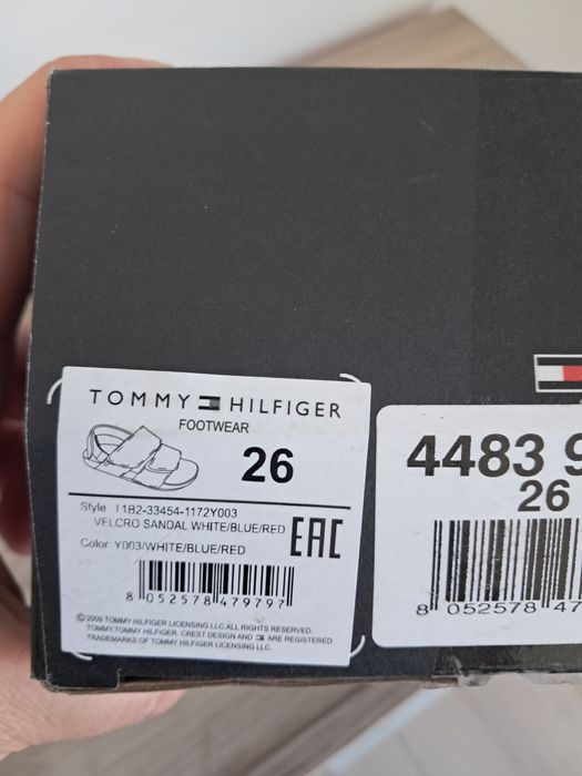 Sandalute noi Tommy Hilfiger