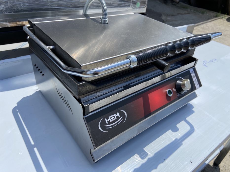 Toaster Electric 8, 12 sau 20 Felii Placa Fonta Striata In Stoc